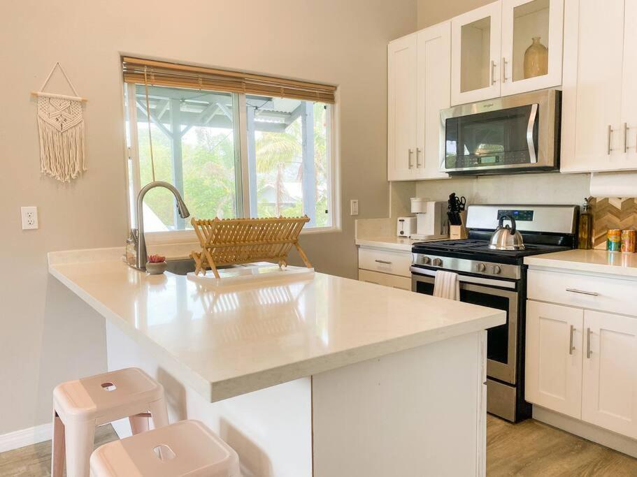 Ferienwohnung Hibiscus Hale, Full Kitchen, King Bed, Parking Keaau Exterior foto